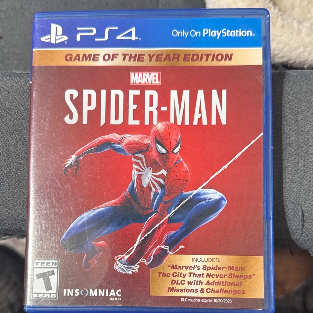 Marvel Spider-Man Game of the Year Edition PS4 - Red and Blue